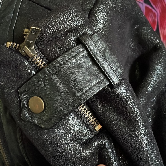 ***SOLD***🌟🌟HOST PICK🌟🌟 Jealous Tomato Jacket - Picture 8 of 16